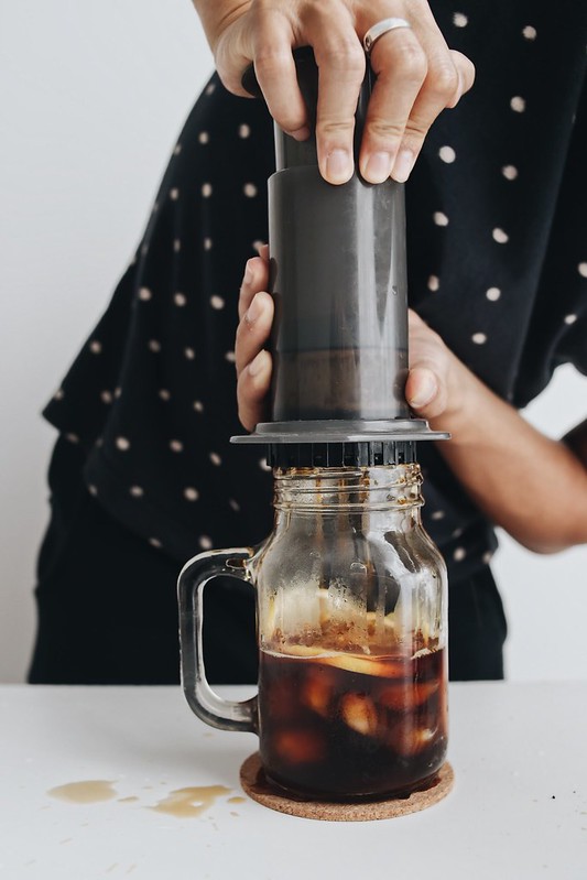 Pha Aeropress theo phương pháp truyền thống
