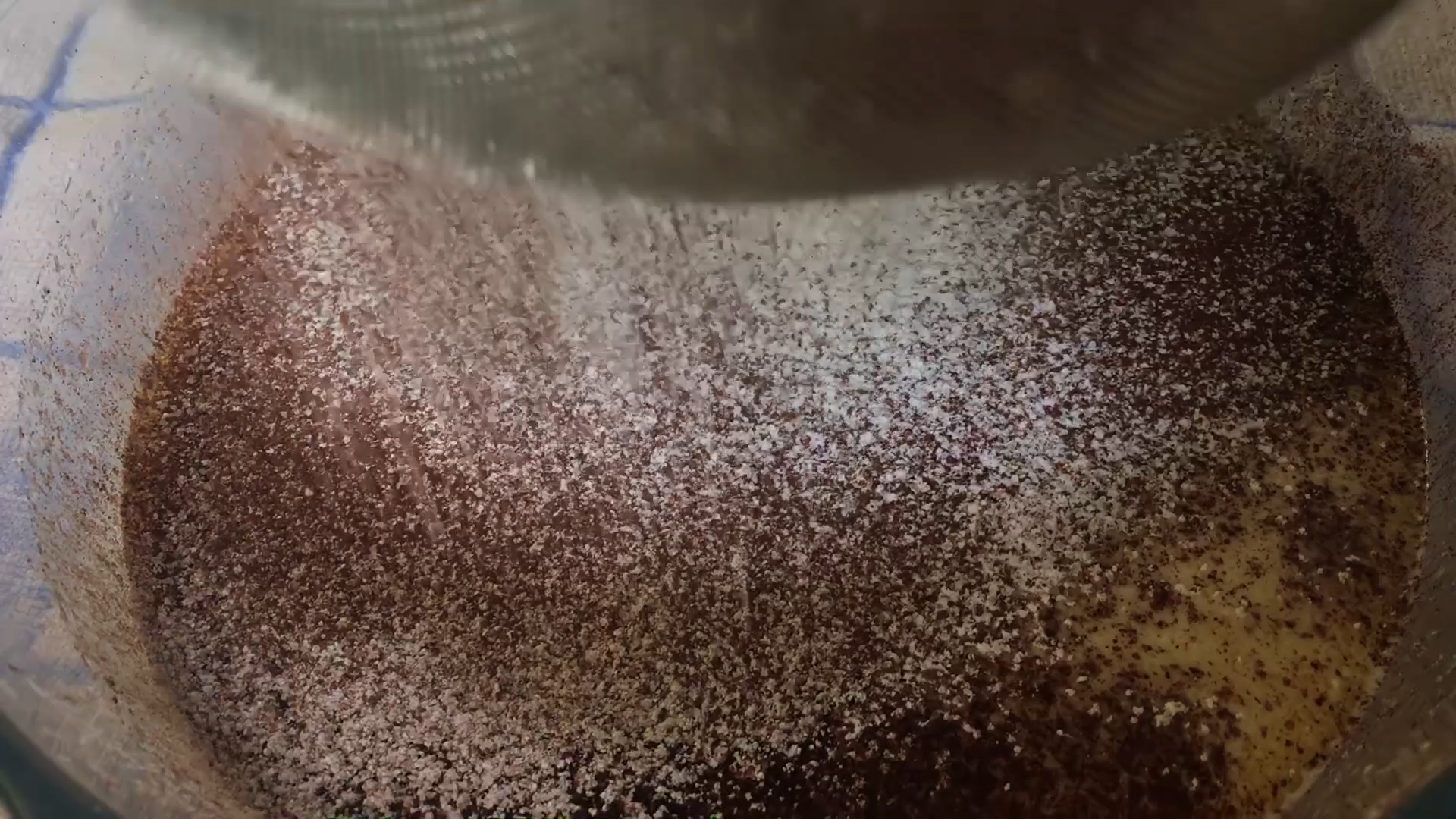 cách làm bánh crepe socola 3