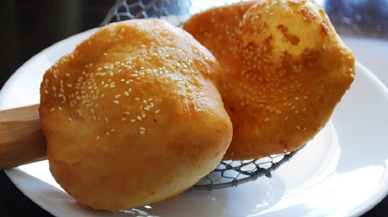 cách làm bánh tiêu 2 cách làm bánh tiêu Cách làm bánh tiêu miền Nam tại nhà giòn ngon thơm phức cach lam banh tieu 2