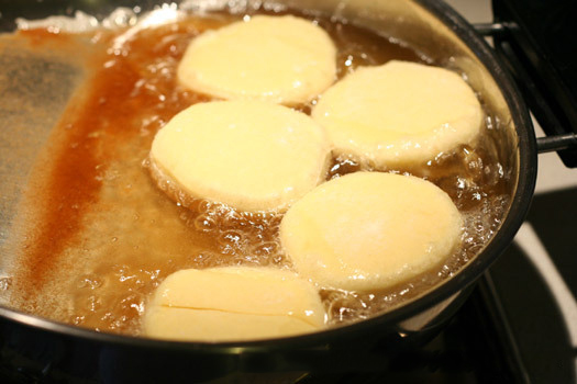 cách làm bánh donuts 9