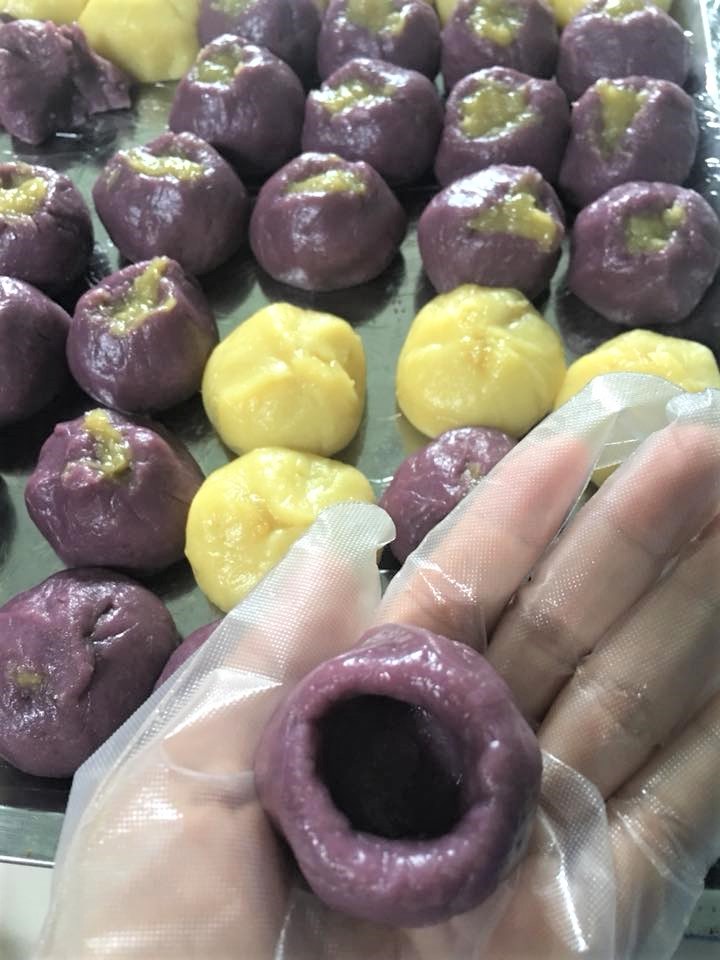 cách làm bánh pía 111 cách làm bánh pía Cách làm bánh pía chuẩn vị ngon nức nở cach lam banh pia 111