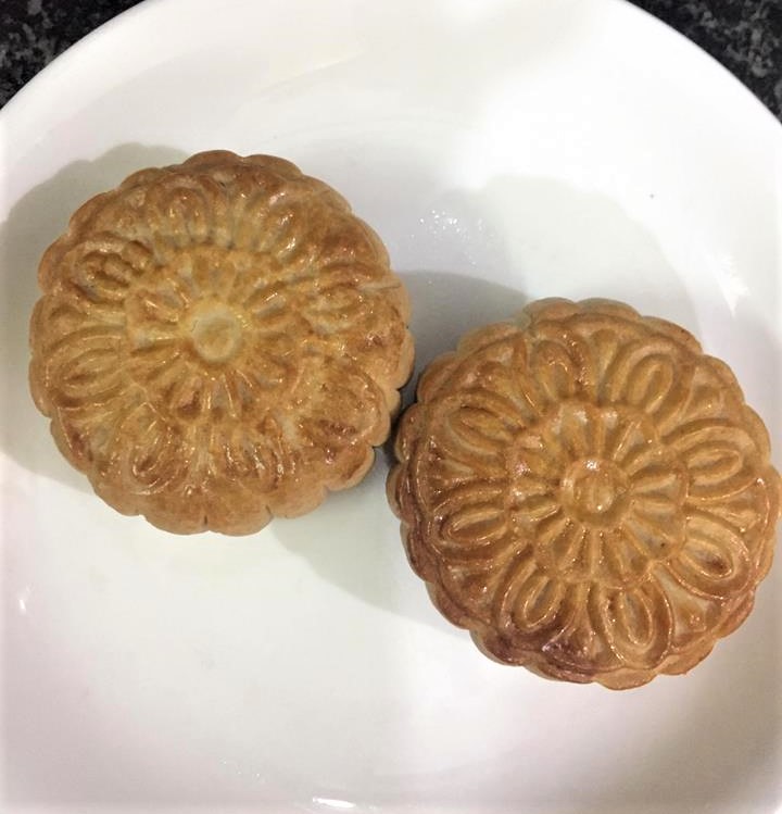 bánh trung thu không cần lò nướng làm bánh trung thu không cần lò nướng Làm bánh Trung thu không cần lò nướng &#8211; tưởng khó mà lại cực dễ banh trung thu khong can lo nuong
