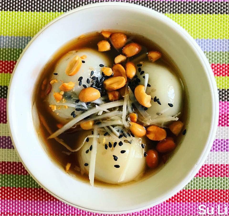 bánh trôi tàu 2 bánh trôi tàu Bánh trôi tàu là gì? Bí kíp làm bánh trôi tàu ngon nức nở banh troi tau 2